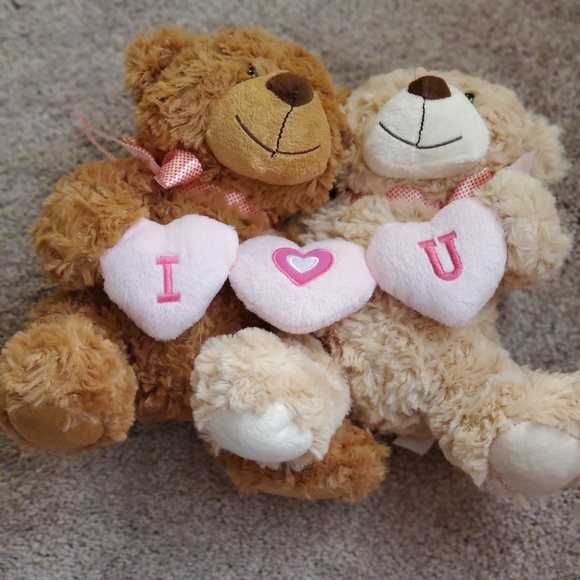 Hugging "I ♡ U" teddy bears - Picture 2 of 4